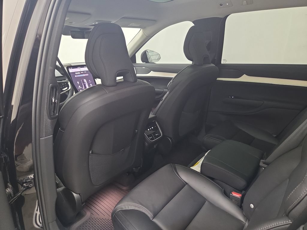 New 2026 Volvo EX90 Ultra AWD/4WD image 14