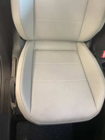 Used 2020 Volkswagen Tiguan SEL FWD image 12