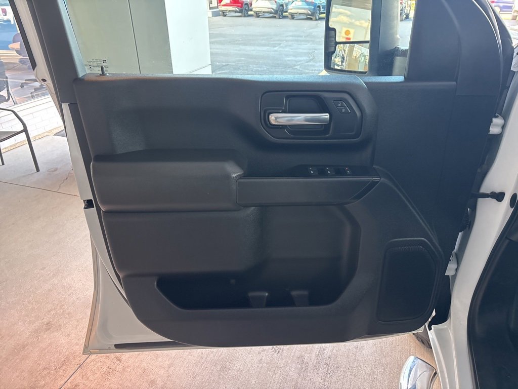 Used 2023 GMC Sierra 2500 Pro image 8