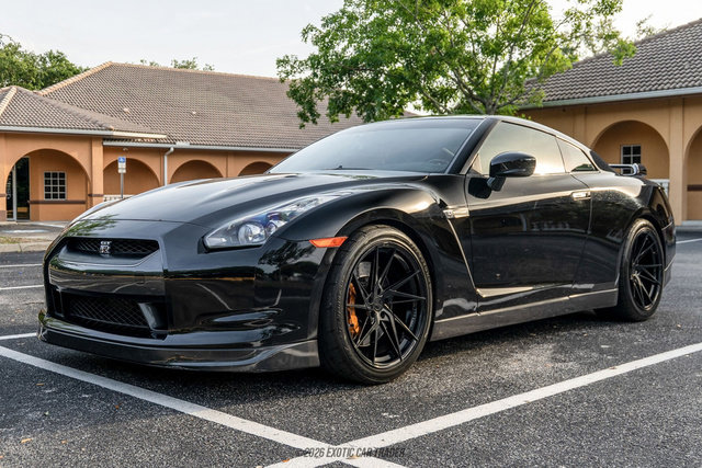Used 2010 Nissan GT-R Premium AWD/4WD image 14