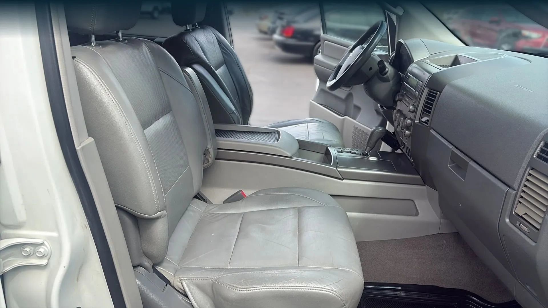 Used 2004 Nissan Armada SE w/ (SR1) Sunroof Pkg (SE) image 14