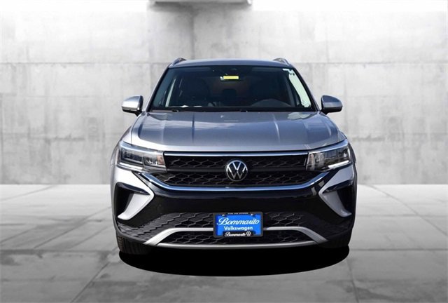 Certified 2023 Volkswagen Taos SE image 4