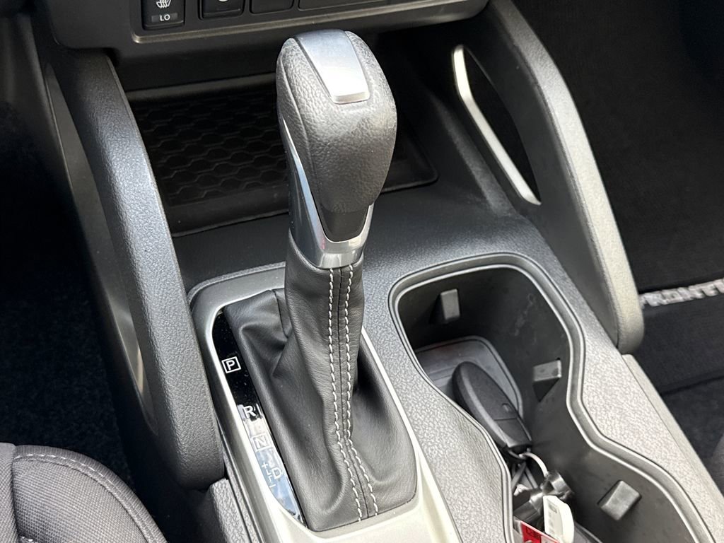 Used 2024 Nissan Frontier SV image 27