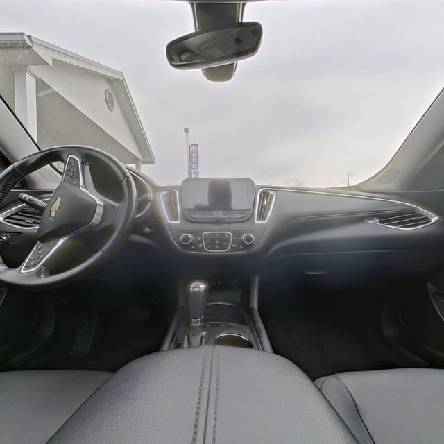 Used 2019 Chevrolet Malibu LT w/ Leather Package image 25