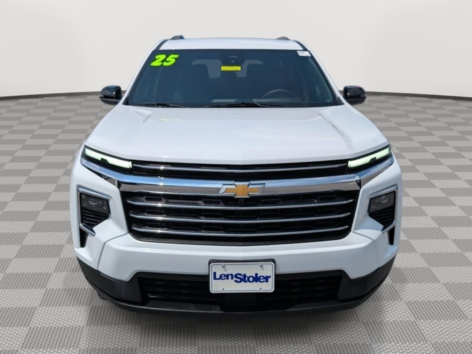 Used 2025 Chevrolet Traverse LT FWD image 8