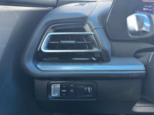 Used 2024 Chevrolet Traverse LT w/ Trailering Package FWD image 20