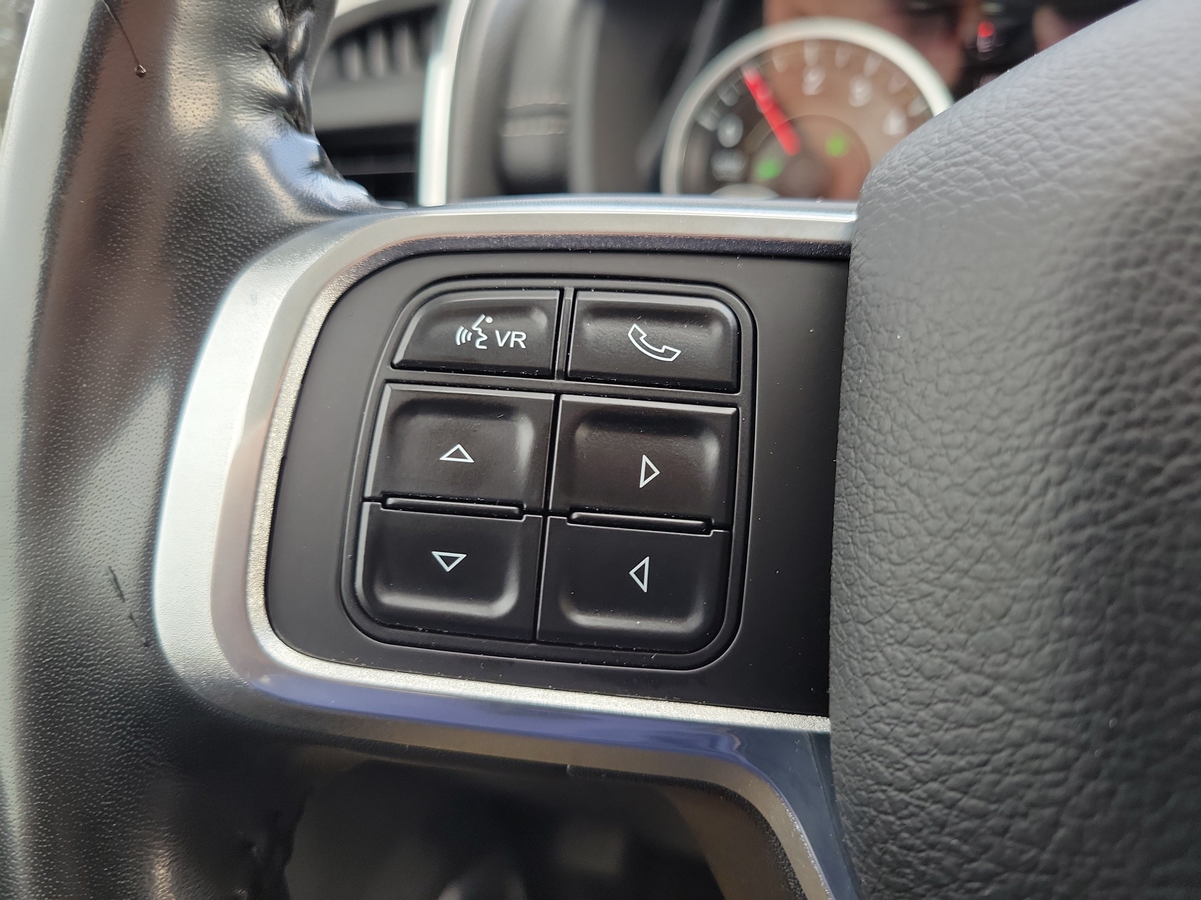 Used 2022 RAM 2500 Laramie AWD/4WD image 17