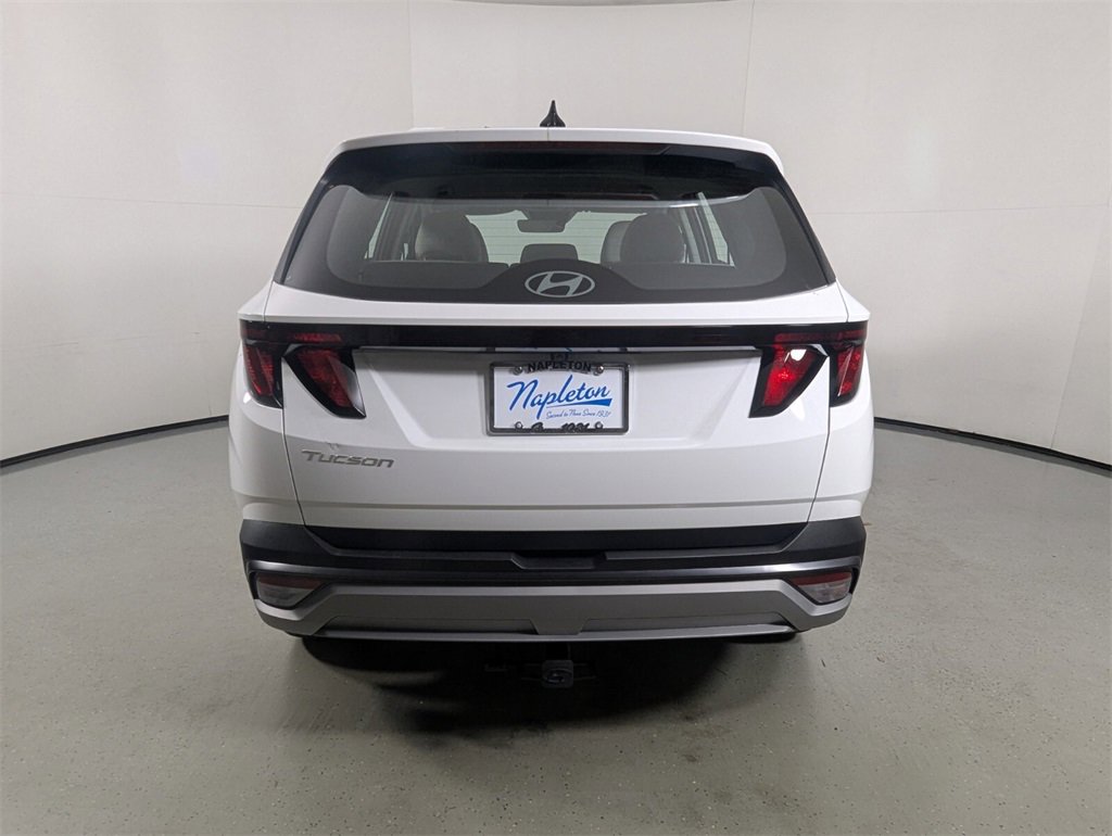 Certified 2025 Hyundai Tucson SE image 6