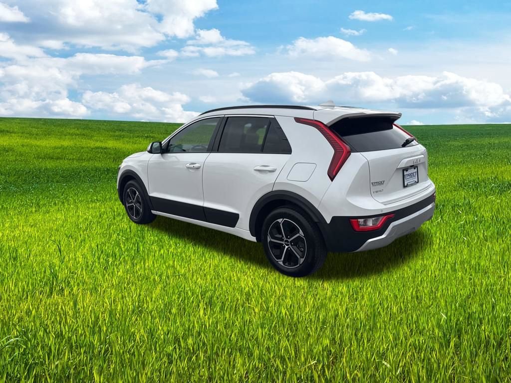 Used 2023 Kia Niro EX image 7