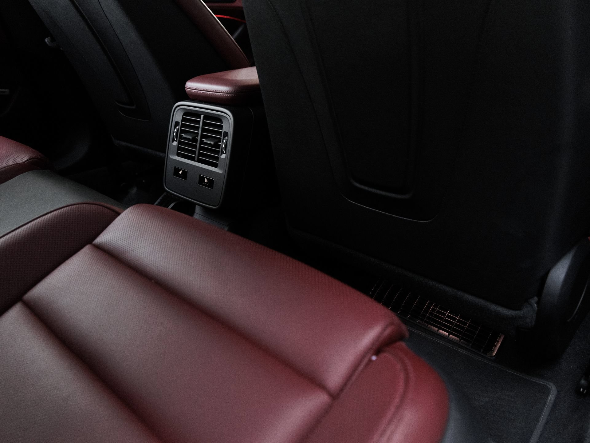 Certified 2021 Porsche Taycan Turbo AWD/4WD image 33