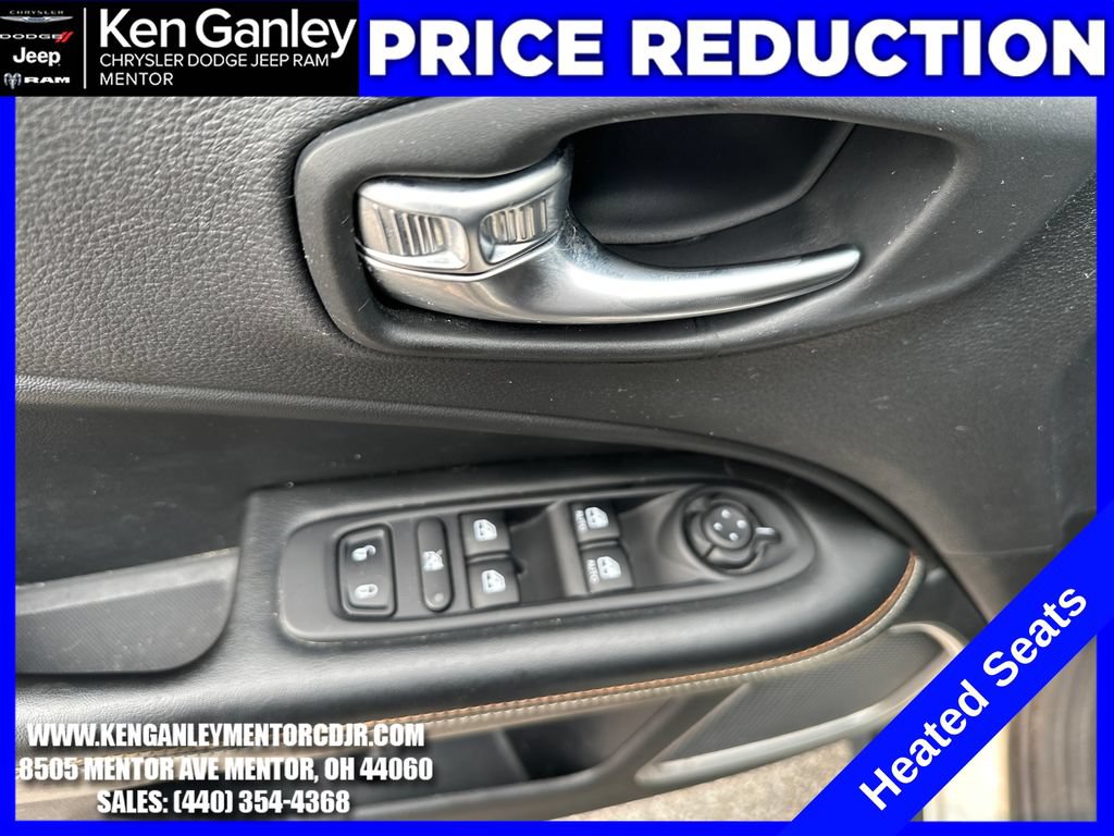 Used 2020 Jeep Compass Latitude w/ Cold Weather Group AWD/4WD image 12
