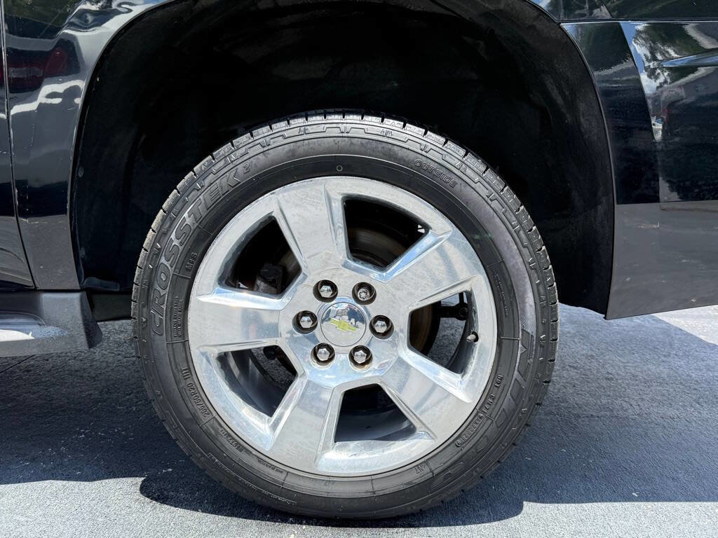 Used 2015 Chevrolet Suburban LT image 29