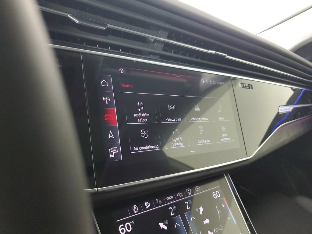 Used 2023 Audi Q8 Prestige AWD/4WD image 30