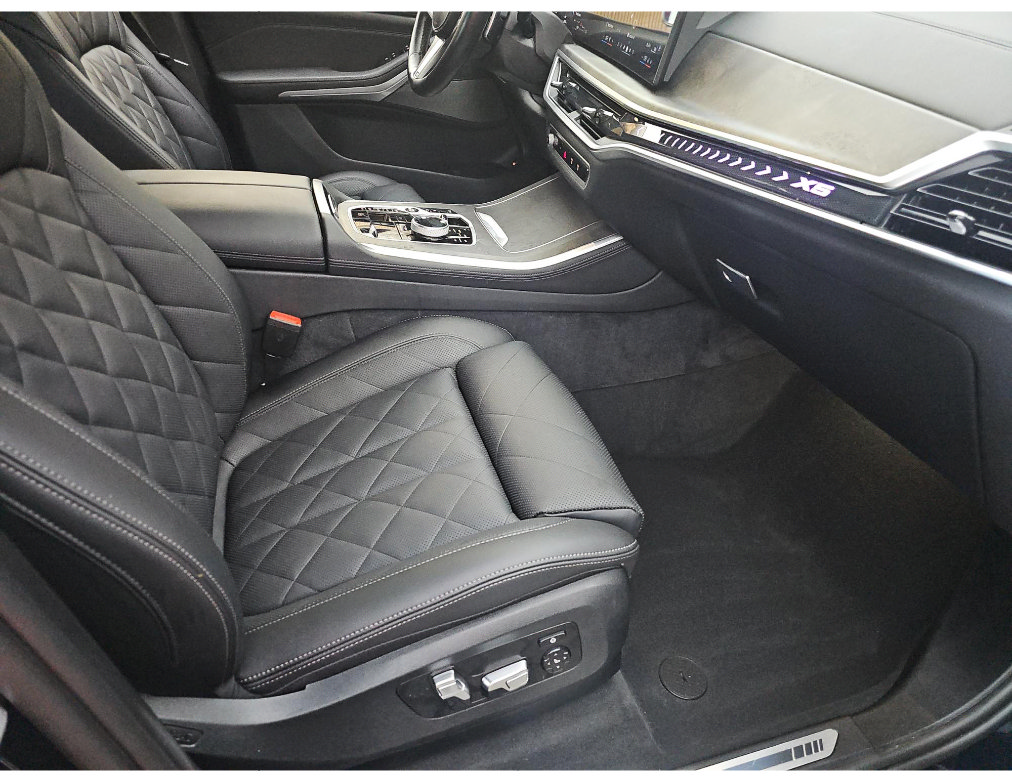 Used 2024 BMW X5 xDrive50e w/ Executive Package AWD/4WD image 6
