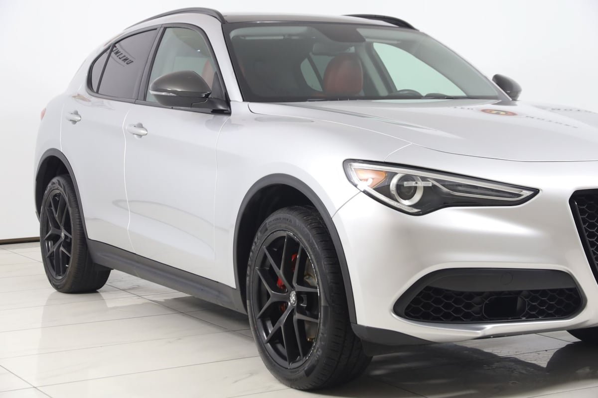 Used 2019 Alfa Romeo Stelvio w/ Nero Edizione RWD image 37