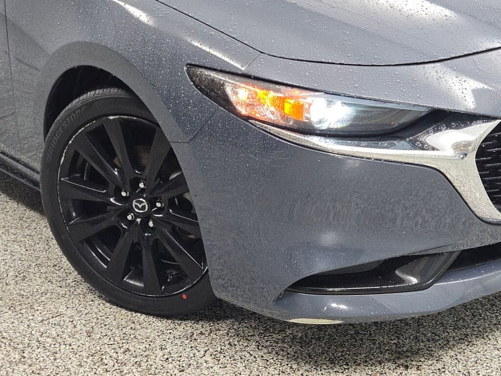 Used 2023 MAZDA MAZDA3 s image 3