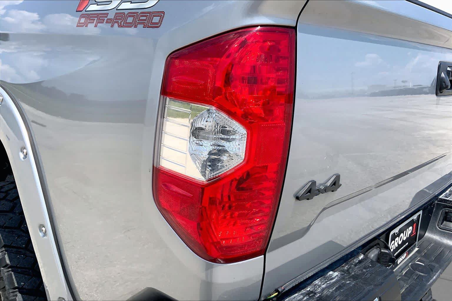 Used 2019 Toyota Tundra SR5 w/ SR5 Upgrade Package AWD/4WD image 28