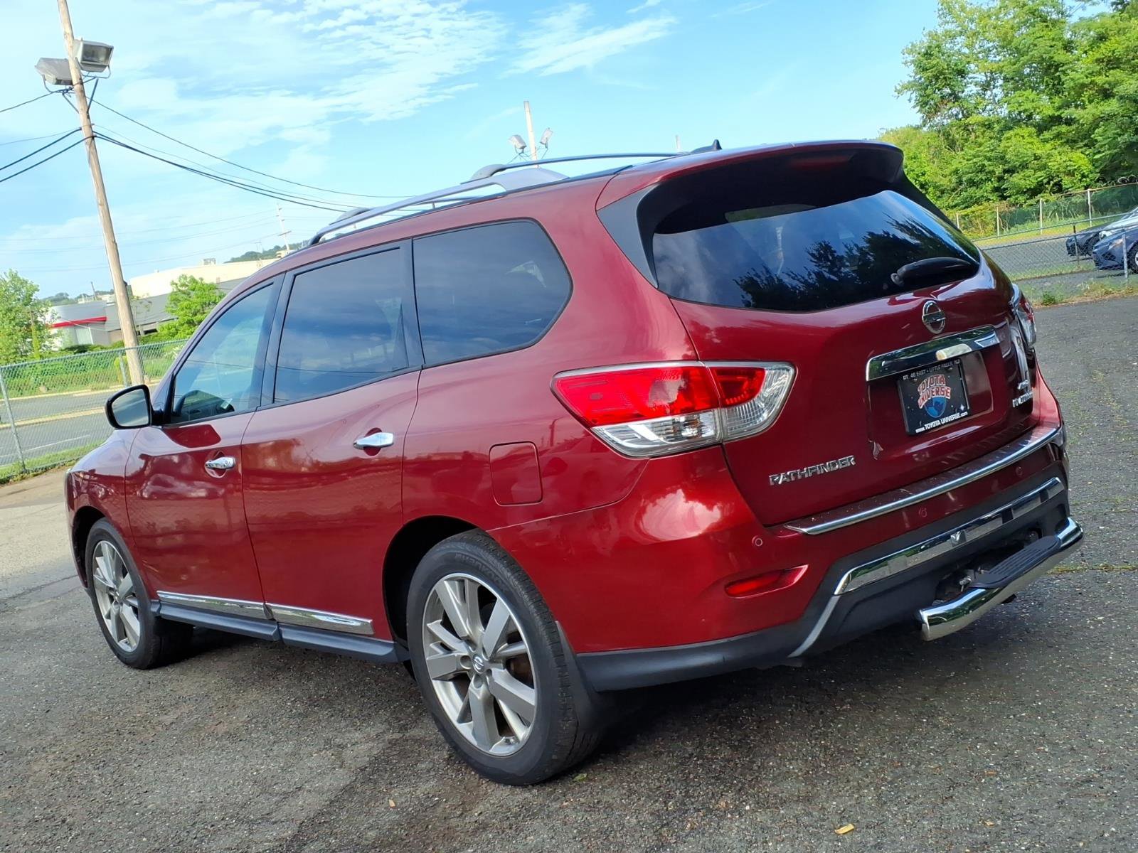 Used 2016 Nissan Pathfinder Platinum AWD/4WD image 4