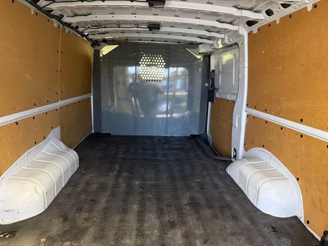Used 2020 Nissan NV 2500 SV w/ Back Door Glass Package RWD image 12
