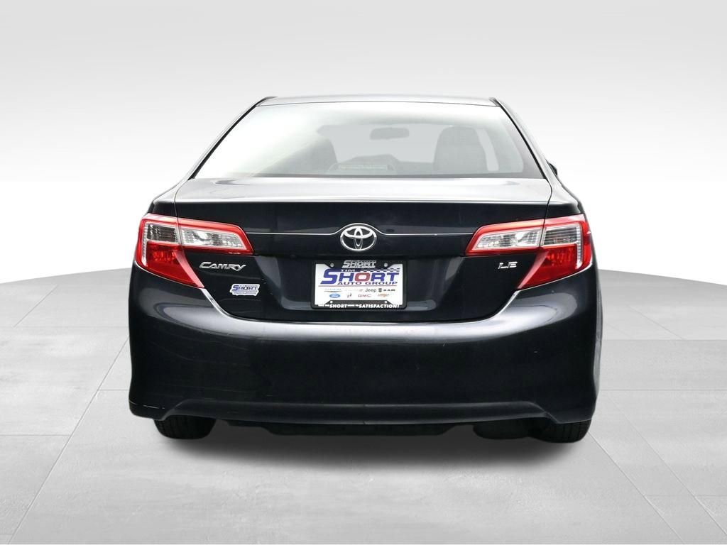 Used 2014 Toyota Camry LE FWD image 4