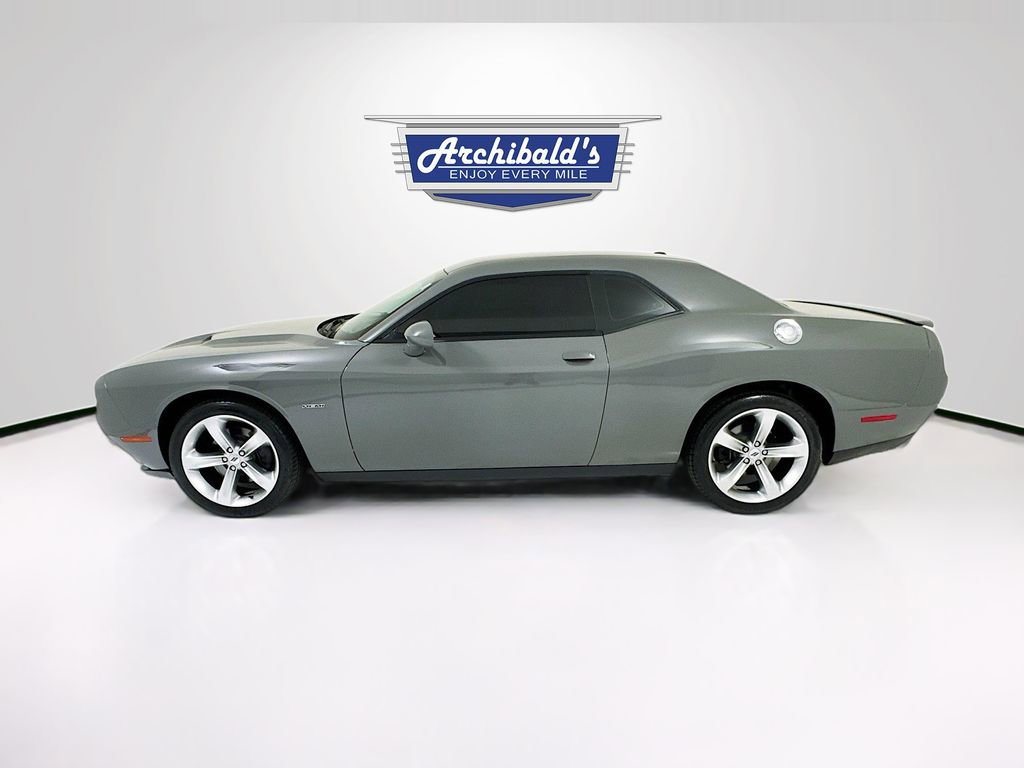 Used 2017 Dodge Challenger R/T RWD image 5