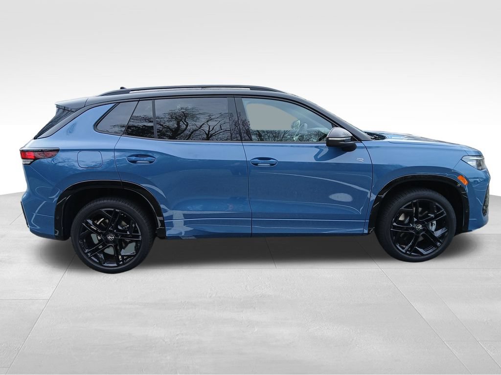 New 2026 Volkswagen Tiguan SE R-Line AWD/4WD image 6