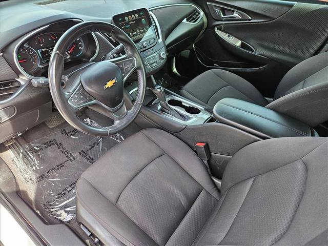 Used 2018 Chevrolet Malibu LT image 9