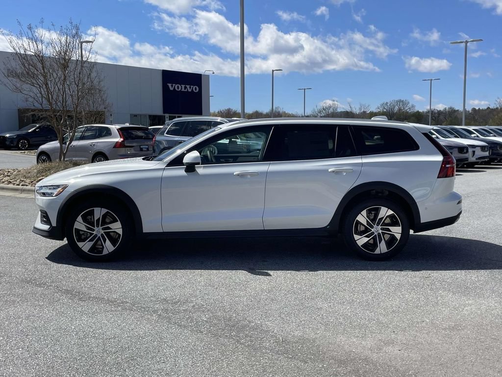 New 2026 Volvo V60 B5 Cross Country Plus w/ Protection Package Premier AWD/4WD image 25