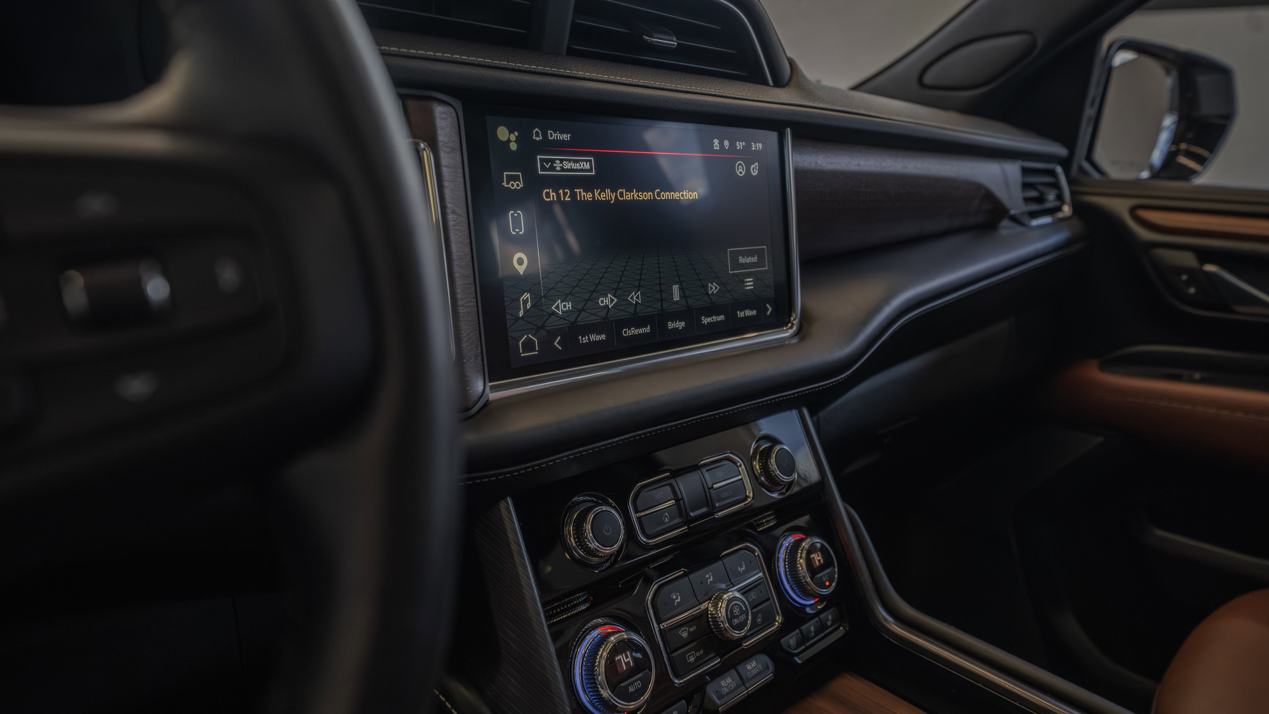 Used 2023 GMC Yukon Denali Ultimate image 33