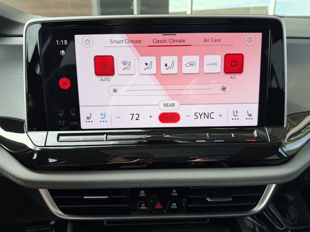 Used 2025 Volkswagen Atlas Peak Edition SE AWD/4WD image 21