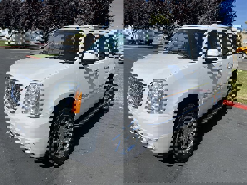 Used 2013 GMC Yukon Denali image 6