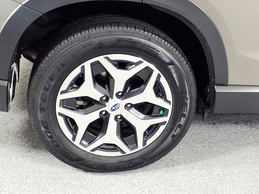Used 2020 Subaru Forester Premium image 4