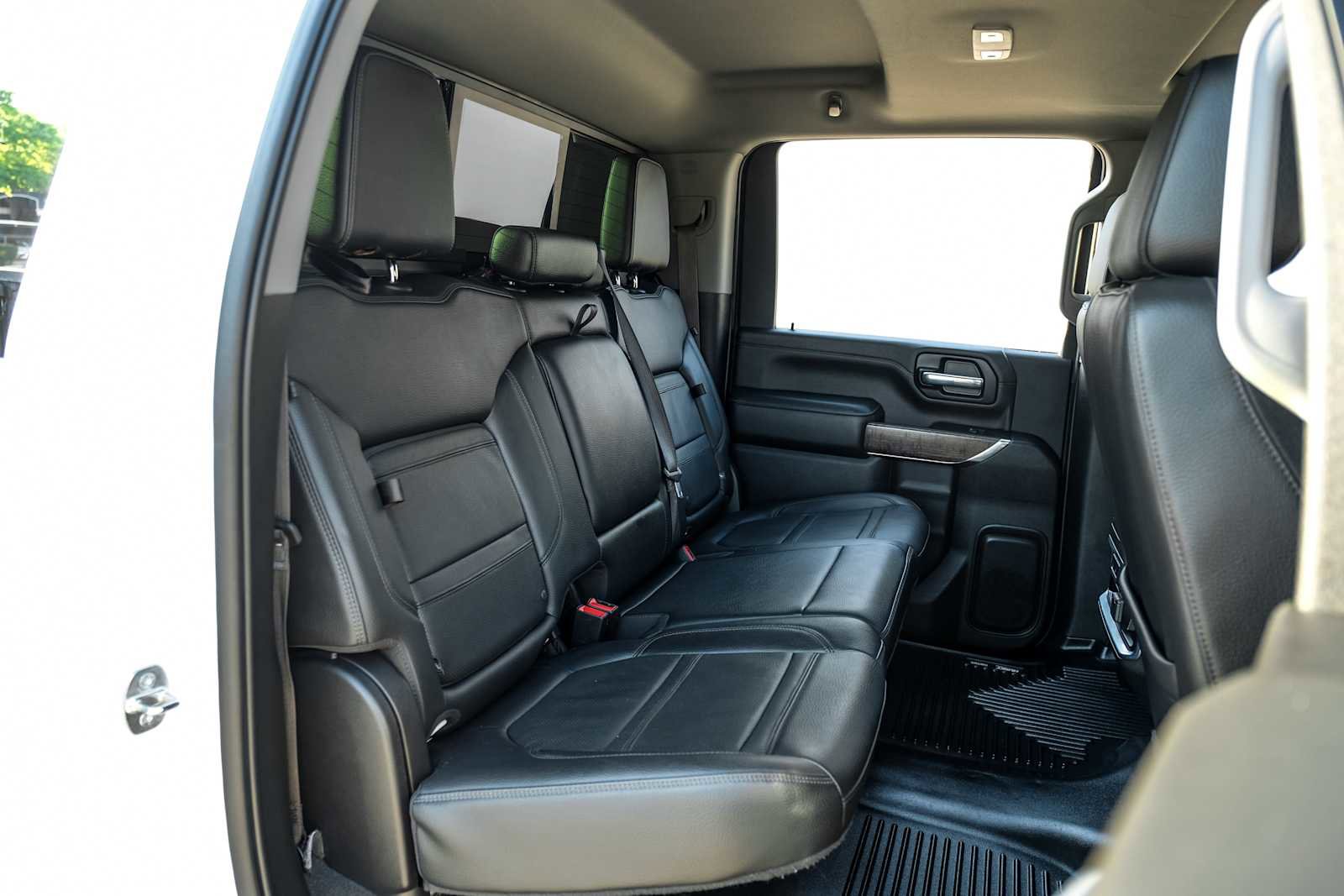 Used 2022 GMC Sierra 3500 Denali w/ Denali Ultimate Package AWD/4WD image 35