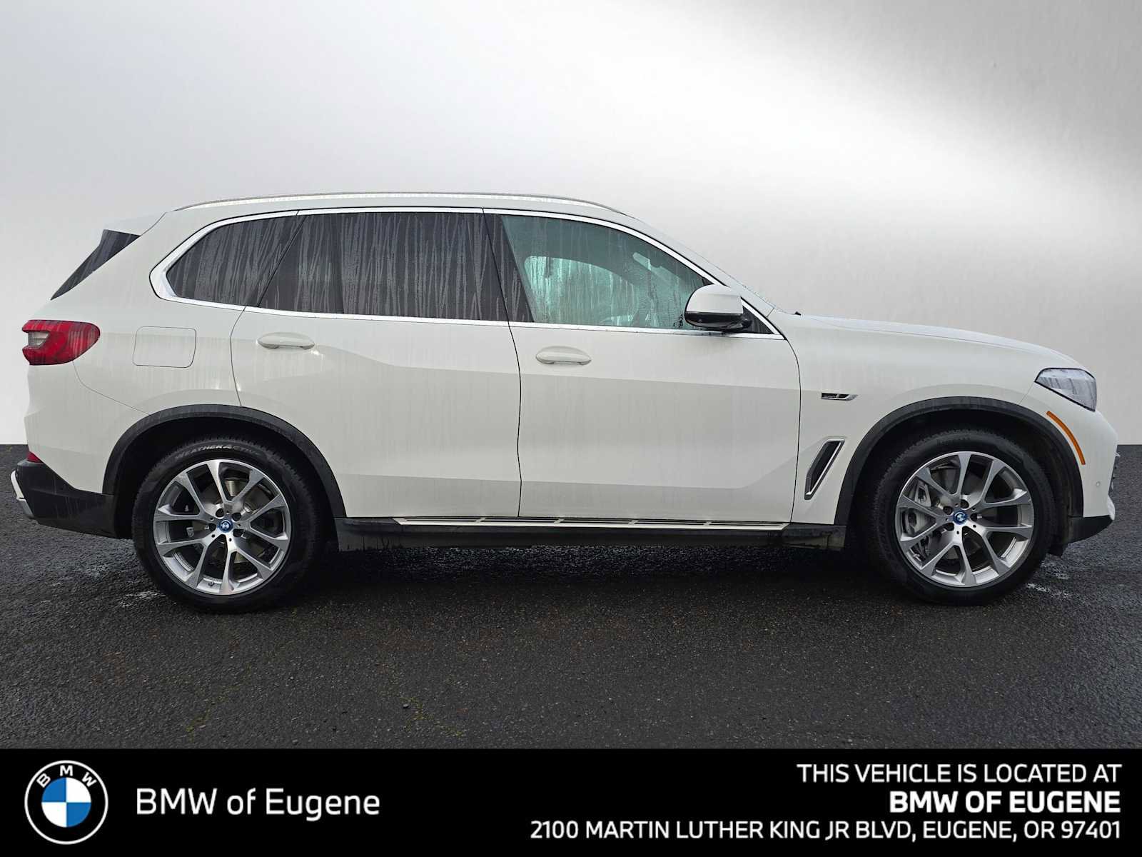 Used 2023 BMW X5 xDrive45e w/ Climate Comfort Package image 2