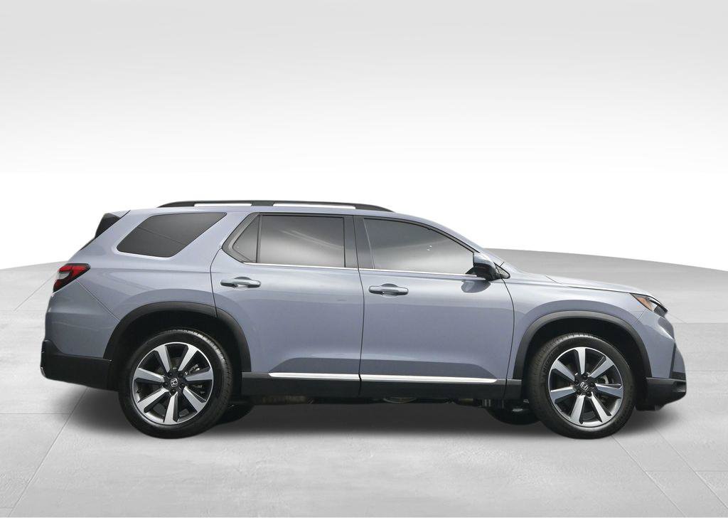 Used 2025 Honda Pilot Touring image 47