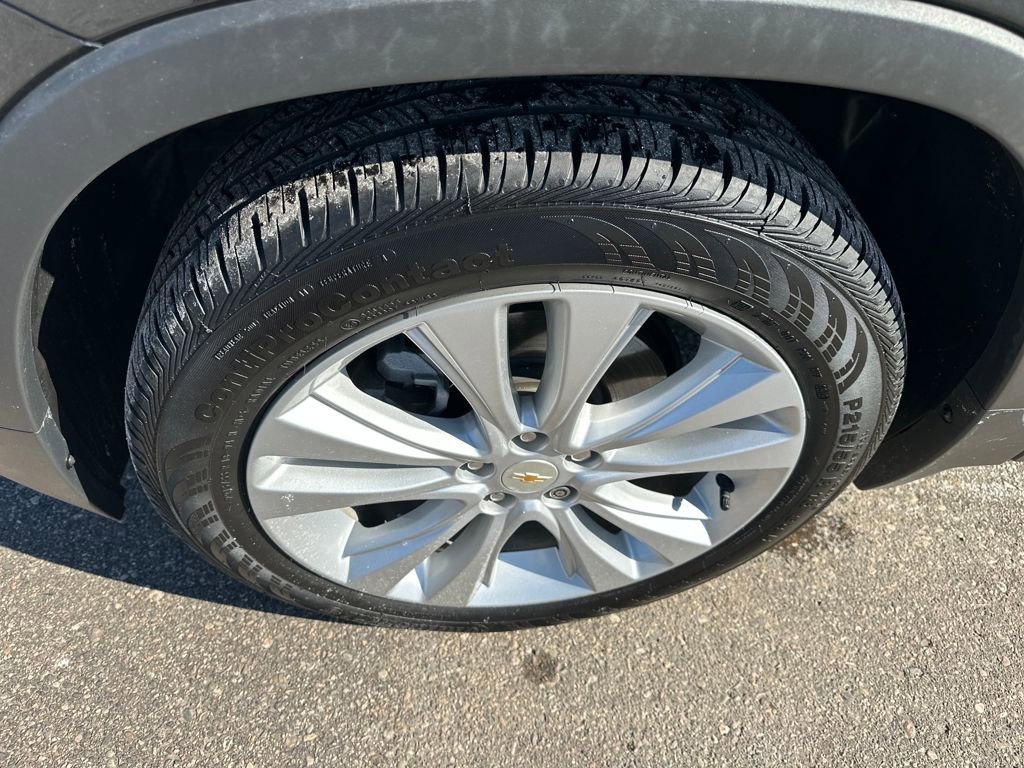 Used 2020 Chevrolet Trax Premier w/ LPO, Cargo Package image 11