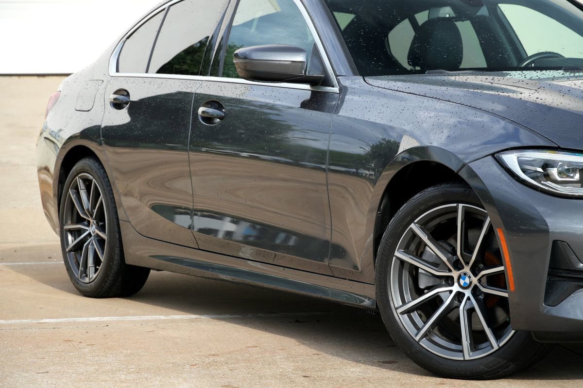 Used 2019 BMW 330i Sedan w/ Premium Package RWD image 18