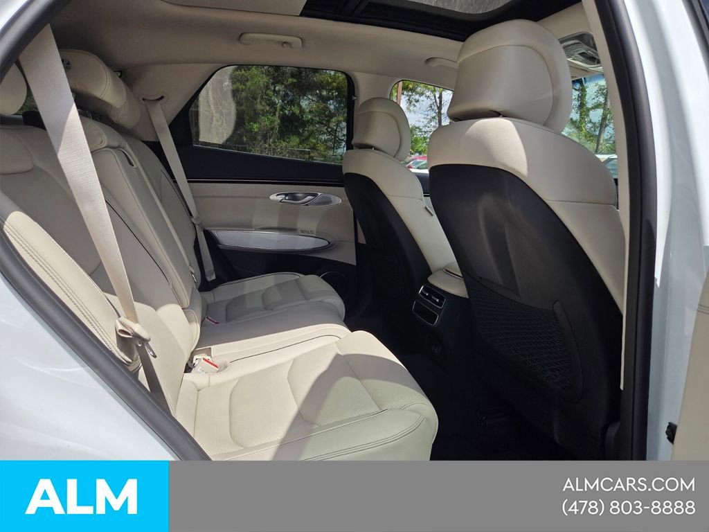 Used 2026 Genesis GV70 2.5T Advanced image 16