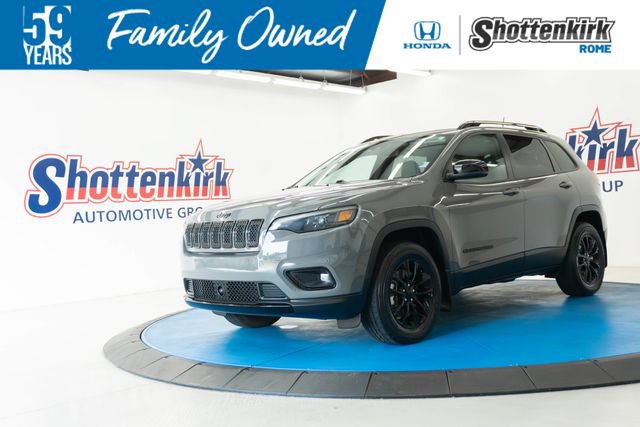 Used 2023 Jeep Cherokee Altitude Lux AWD/4WD video 1