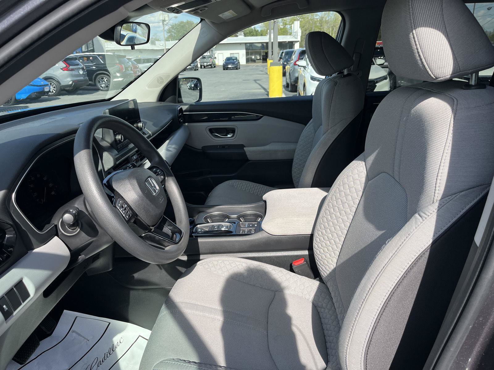 Certified 2023 Honda Pilot LX image 13