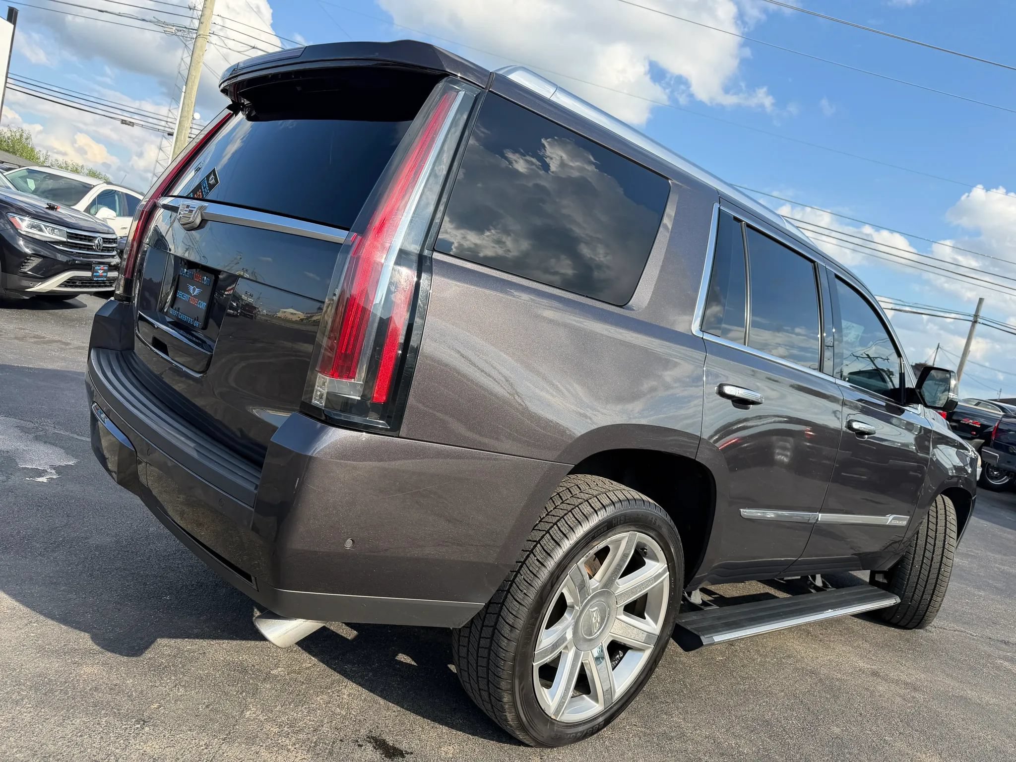 Used 2017 Cadillac Escalade Premium Luxury AWD/4WD image 61