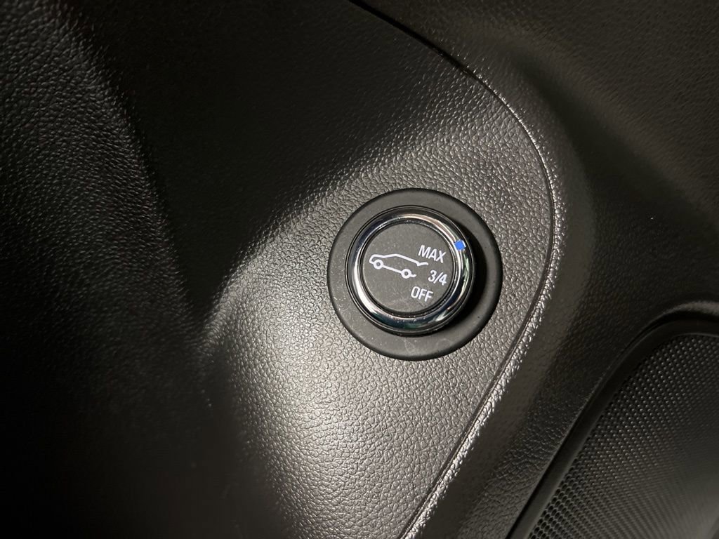 Used 2021 Buick Encore GX Essence w/ Advanced Technology Package image 32