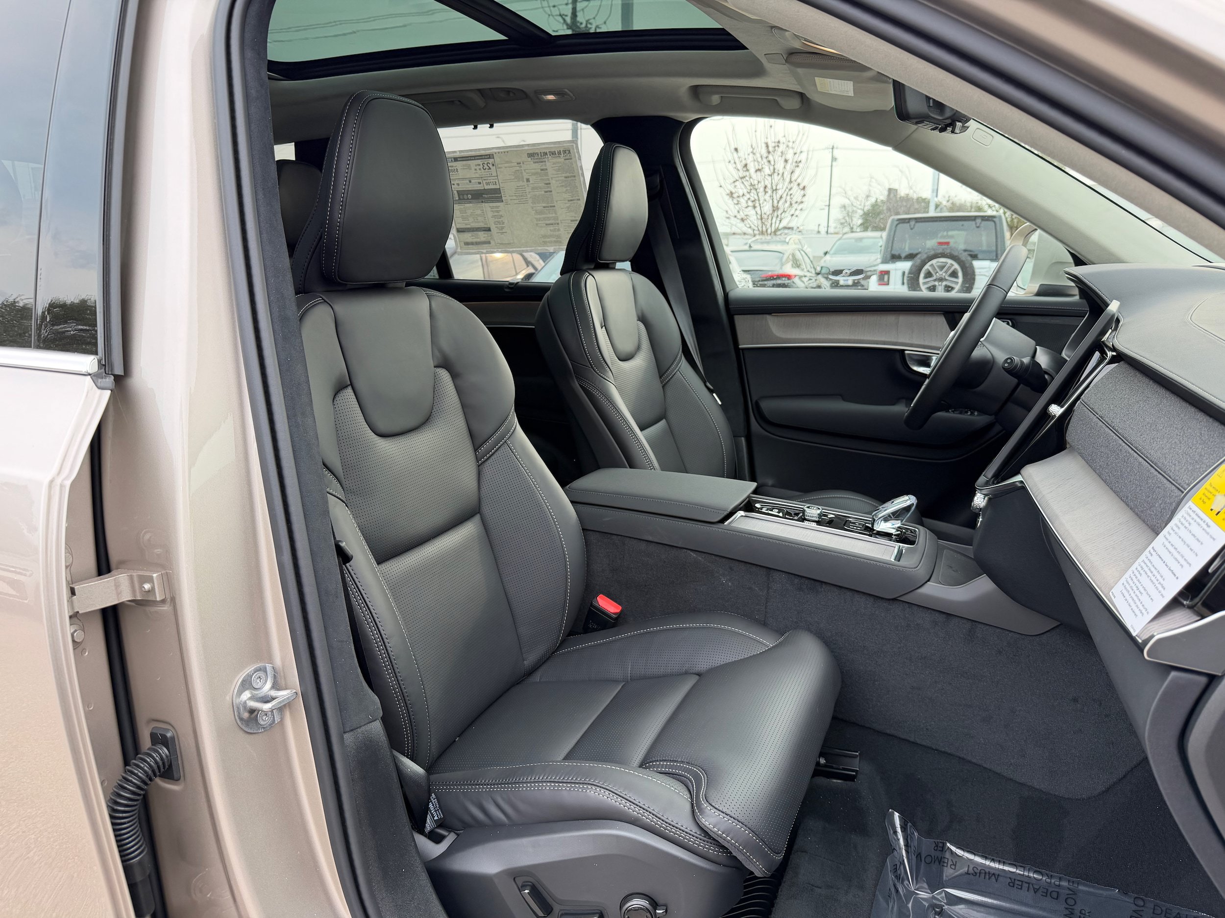 New 2026 Volvo XC90 B6 Ultra w/ Lounge Package AWD/4WD image 8