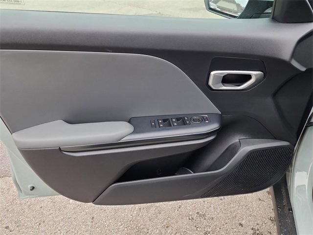 New 2025 Kia K4 LXS image 9