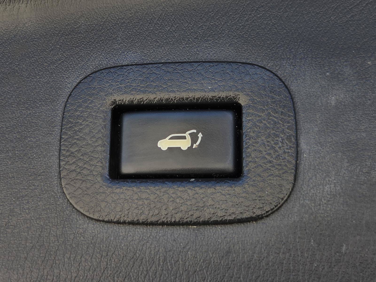 Used 2019 Nissan Armada SL w/ Premium Package AWD/4WD image 16
