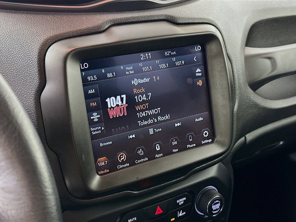 Used 2021 Jeep Renegade Limited image 21