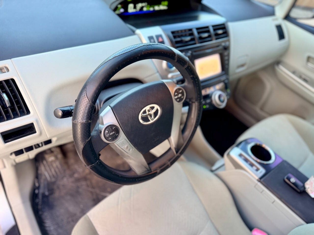 Used 2012 Toyota Prius V Three FWD image 11