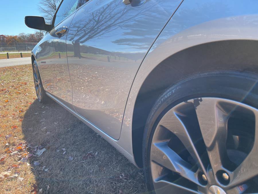 Used 2017 Chevrolet Malibu Premier w/ Premier Sun and Wheel Package FWD image 12
