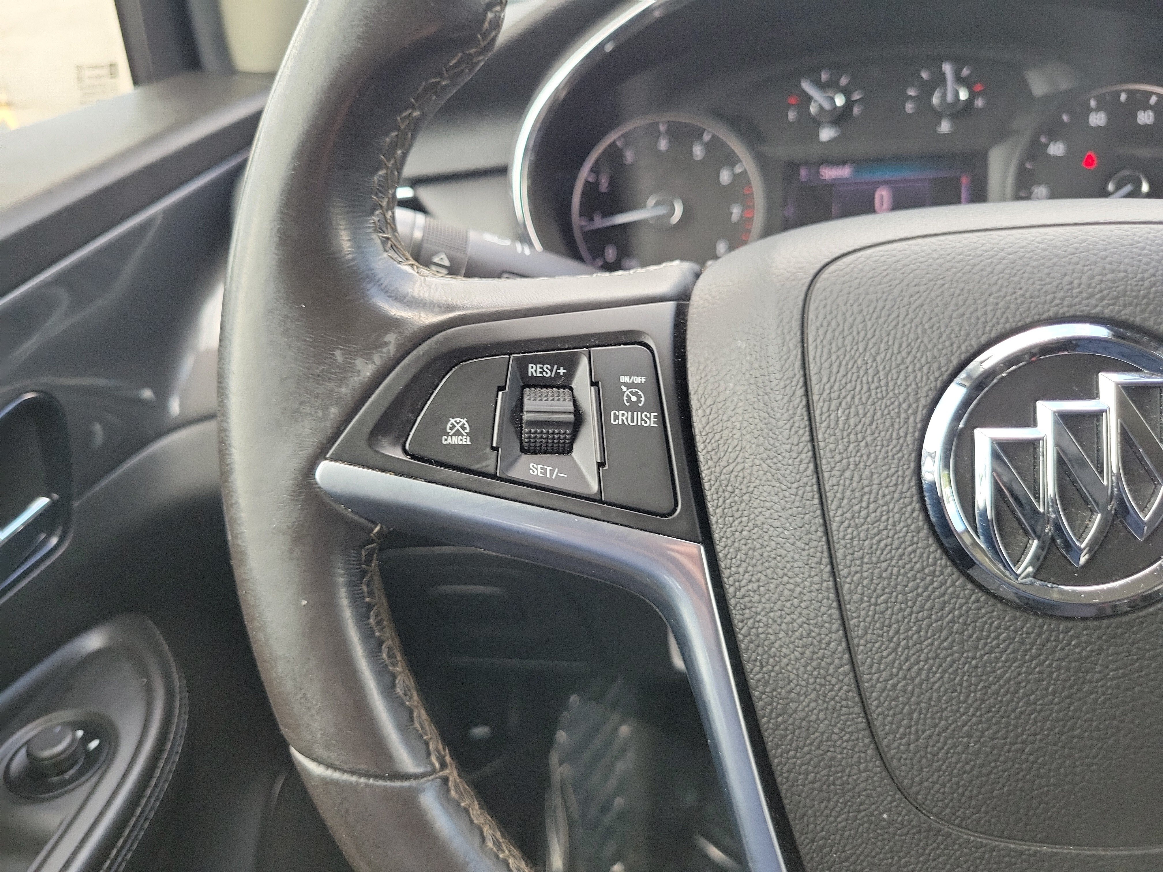 Used 2022 Buick Encore Preferred FWD image 19