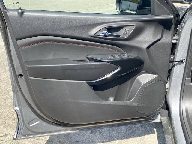 New 2025 Chevrolet Trax RS w/ Driver Confidence Package FWD image 18